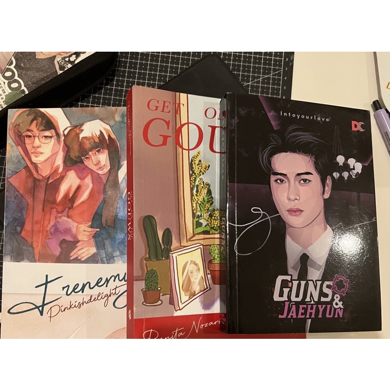 wts preloved buku guns & jaehyun get on the gouws frenemy (baca deskripsi)
