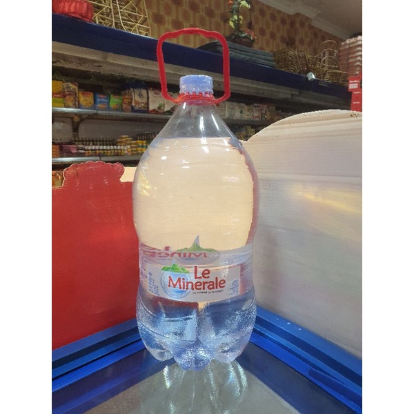 

Le Minerale air mineral pegunungan 5L