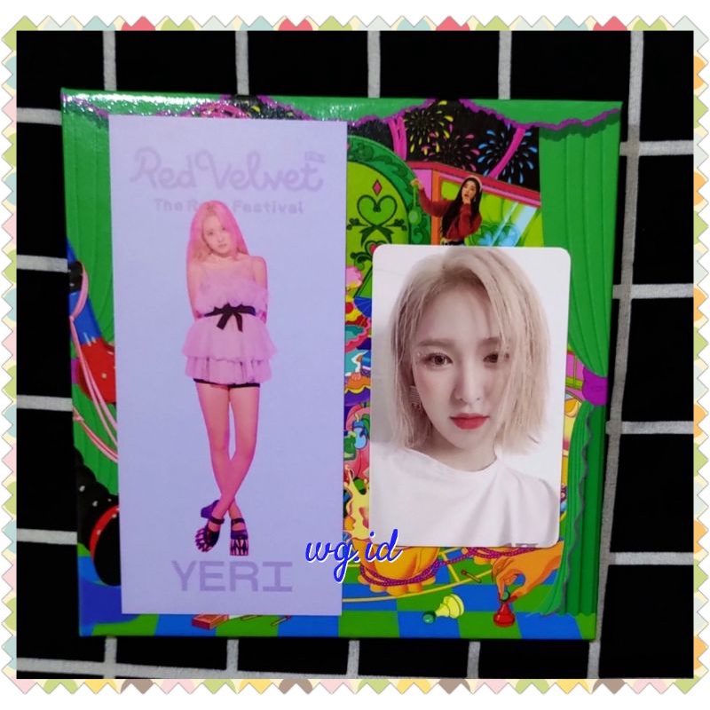 Album Red Velvet Finale Scrapbook