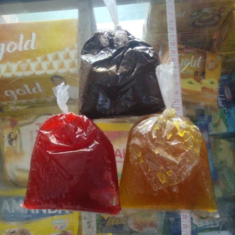 

SELAI COKLAT DAN SELAI SERAT STAWBERRY DAN NANAS MAJESTY REPACK 250 GRAM