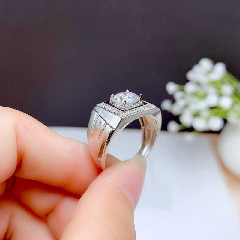 Gaya Sederhana S925 Perak Berlian Kristal Pria Fashion Perhiasan Baja Titanium Pernikahan Pertunangan Rings