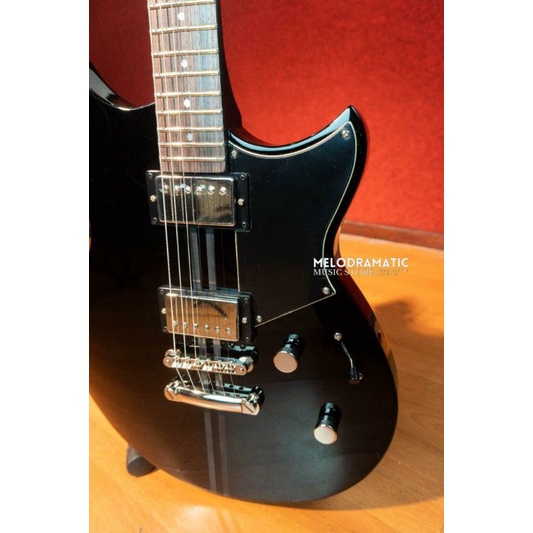 Gitar Elektrik Yamaha Revstar RSE20 Black