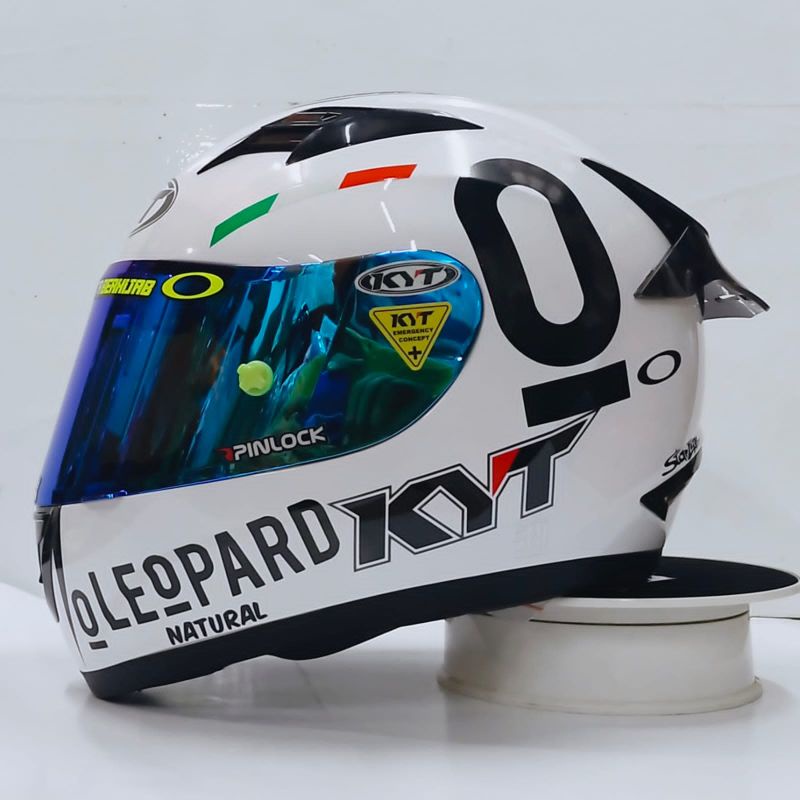 helm full face kyt r10 putih paket ganteng leopard