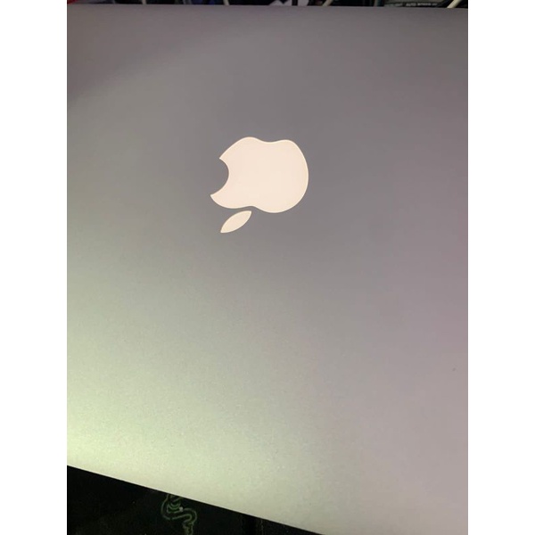Macbook Air 13 inc core i5