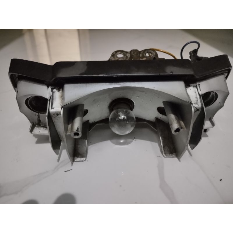 reflektor lampu belakang yamaha alfa