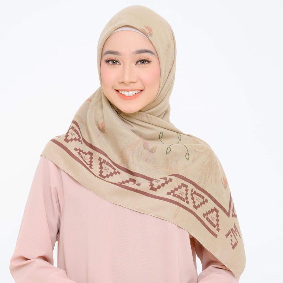 ZM Zaskia Mecca - Kayu Aro Milo Scarf Kerudung Segi Empat {EE.28Ja23ј}