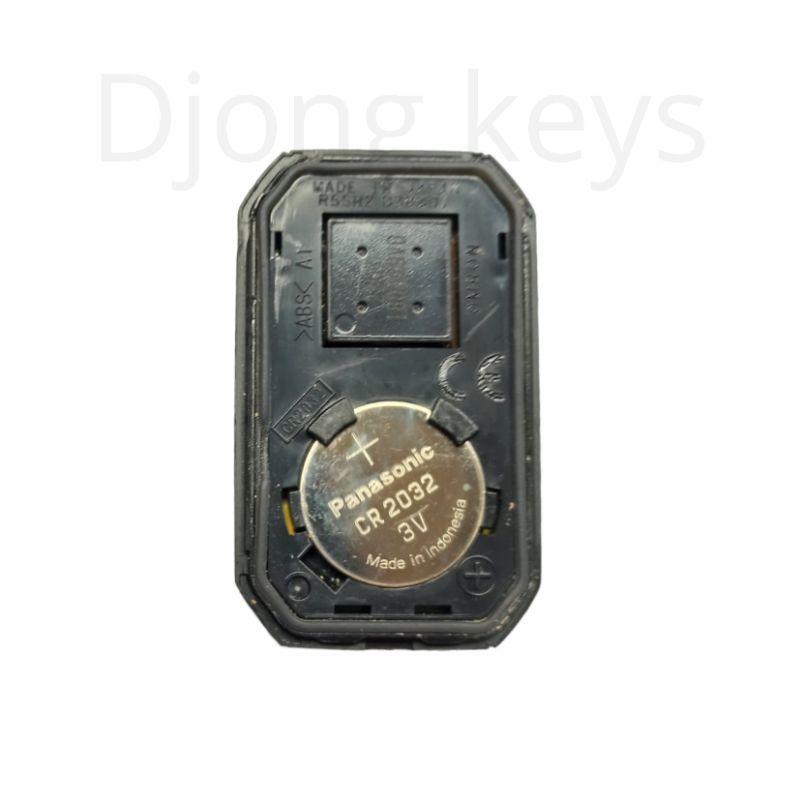 remote alarm smartkey orriginal suzuki New ertiga