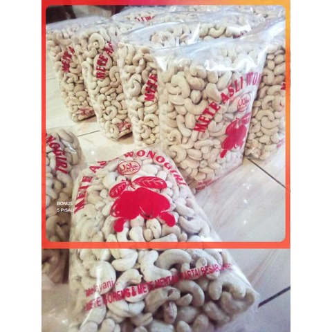 

GROSIR Jual Kacang Mede / Mete / cashew nut MENTAH ASLI WONOGIRI Lezat &Gurih Netto 1 KG / 1000 gram