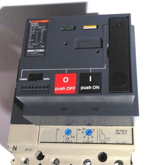 MCCB 4pole NS 250N 50K,a +motorized 250A merlin gerin komplit