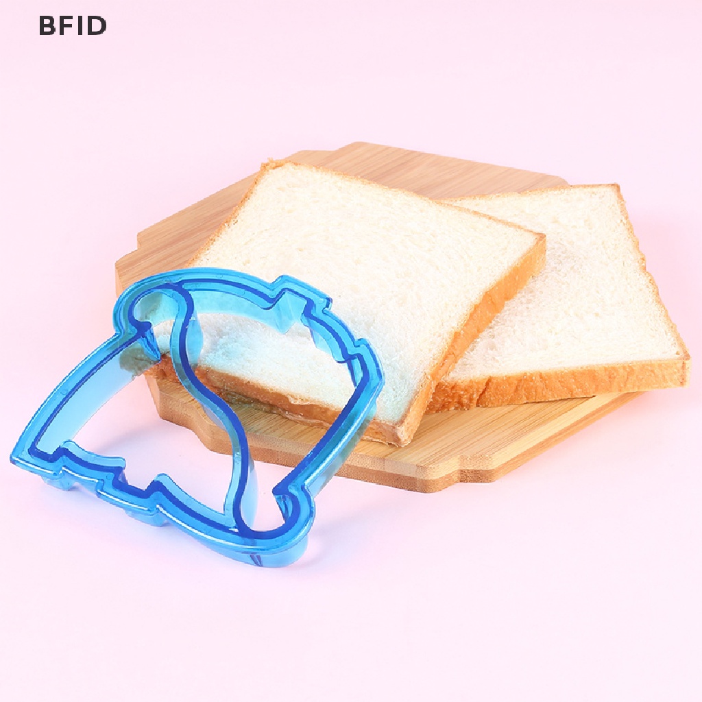 [BFID] Pemotong Cetakan Roti Tawar DIY Kreatif Bentuk Lucu Sandwich Toast Cookie Plastic Mold [ID]