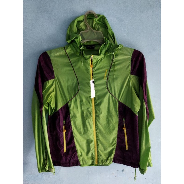 jaket running/outdoor ternua