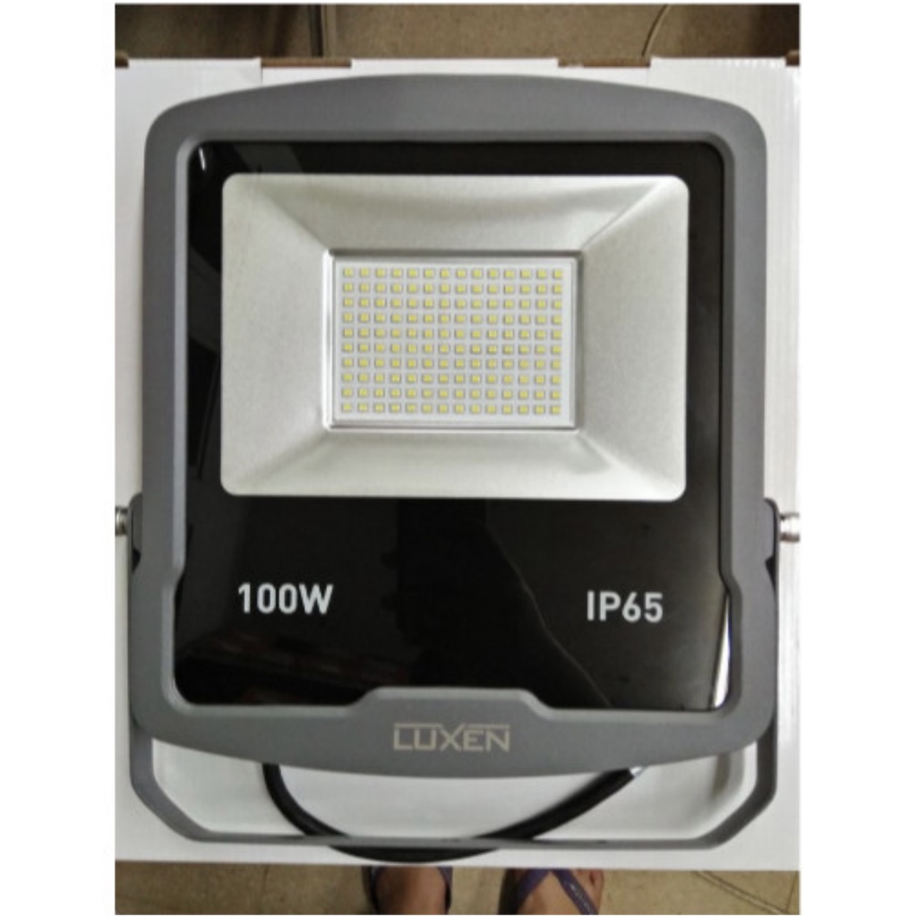 LUXEN LAMPU LED SOROT TEMBAK 100 WATT OUTDOOR