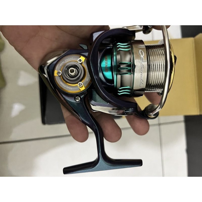 Reel Daiwa emeraldas