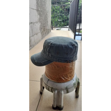 Topi komando levis