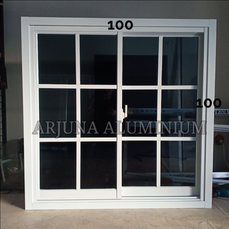 Jendela Sliding Ornamen 100x100