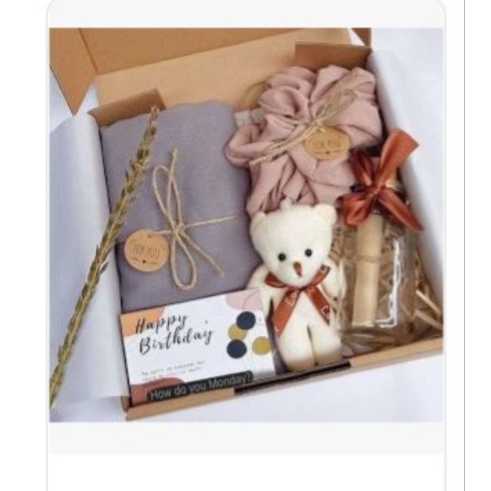 

Gift box random fashion girls