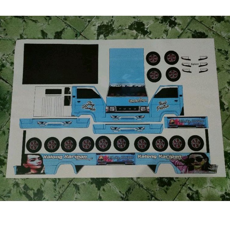 Lembaran PaperCraft Pickup L300 KALONG KARIPAN Ukuran mini P.24,5cm  L.9cm T.4cm