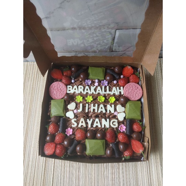 

Brownies Ulang Tahun toping premium
