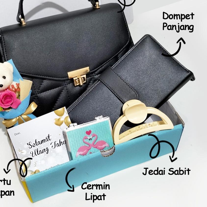 

Limited[HJ]-Hampers kado surabaya set kado ulang tahun tas wanita navy hadiah ulang tahun cewek kado pernikahan birthday gift murah
