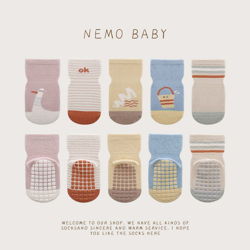 Kaos kaki bayi antislip 0-3 tahun import