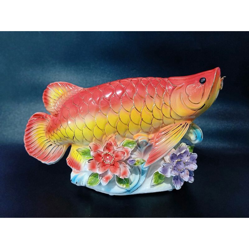 Keramik Ikan Arwana Merah / Keramik Pajangan