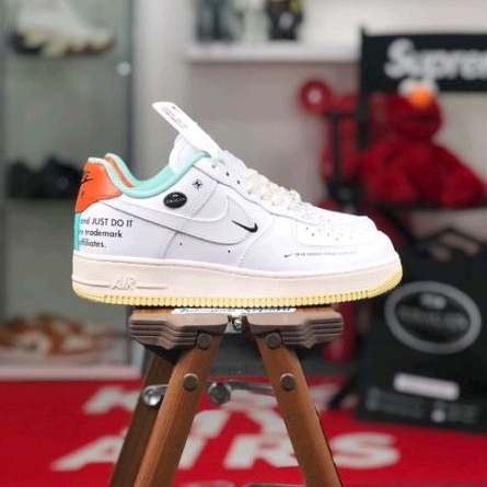 Nike Air Force 1 '07 LE &quot;Starfish&quot;