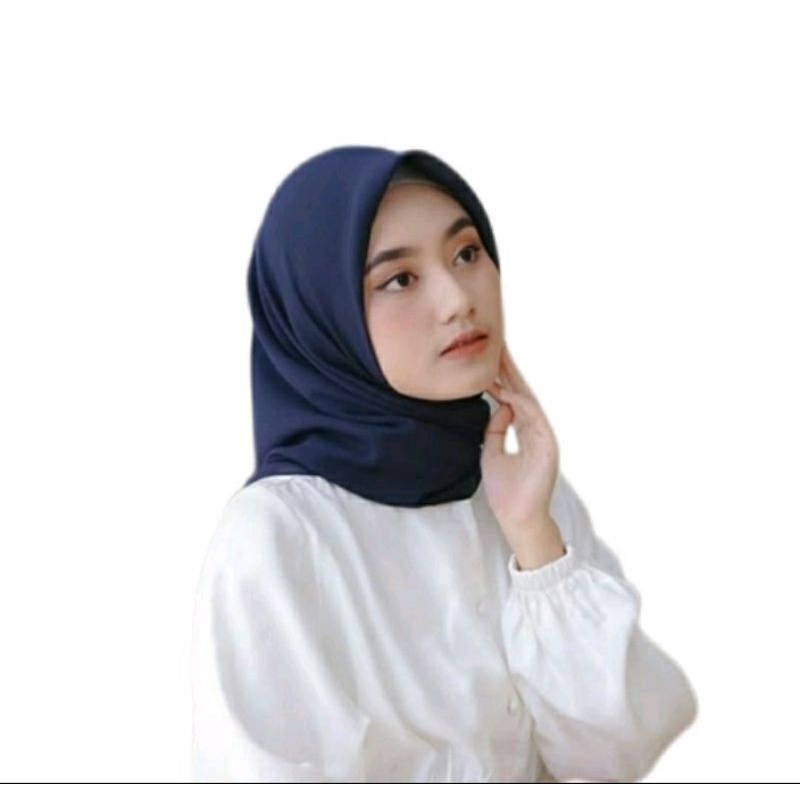 Jilbab BELLA SQUARE Hijab segi empat Hijab bella square