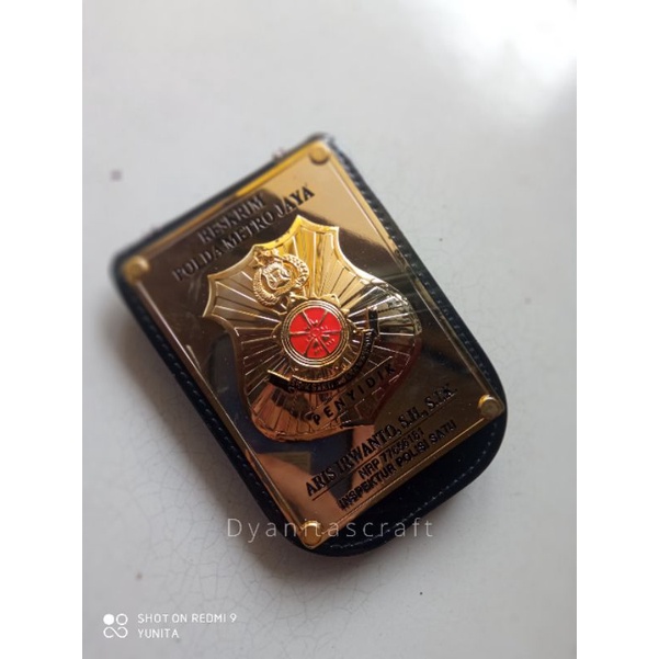 

Custom Kalung Lencana Penyidik Reskrim Dompet Kta Polri Dasar Plat Halus Lapis Sepuh Emas Kualitas Premium