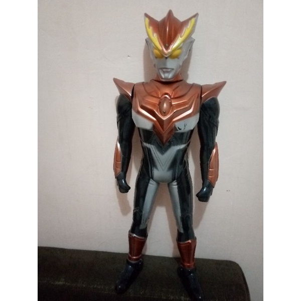 Mainan robot ultraman hitam besar / robot ultraman jumbo 70cm nyala dan suara