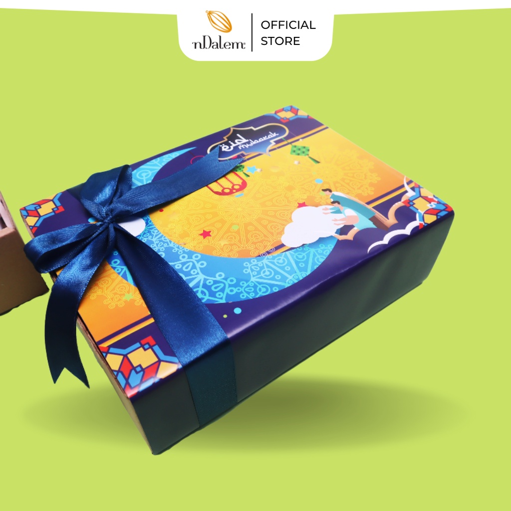 

Paket Coklat Lebaran Gift Ramadan Hampers Ramadhan Cokelat nDalem Kelana (Free Kartu Ucapan)