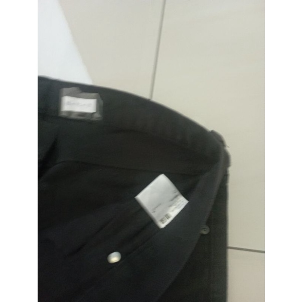 uniqlo selvedge size 34 hitam pekat
