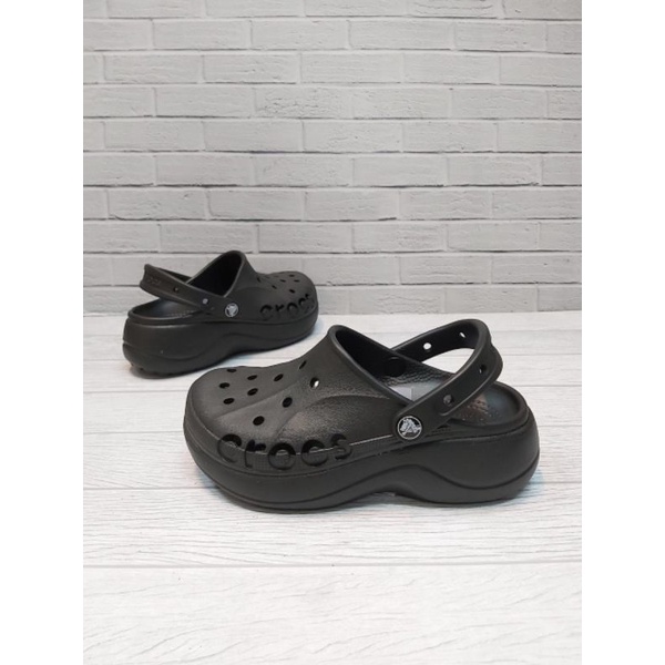 Sandal wanita Crocs Classic Platform clog baya / Crocs platform Baya Clog