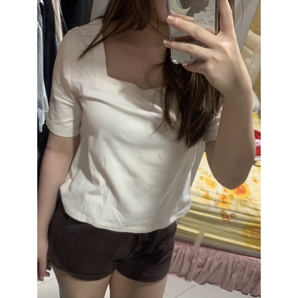 authentic massive top white
