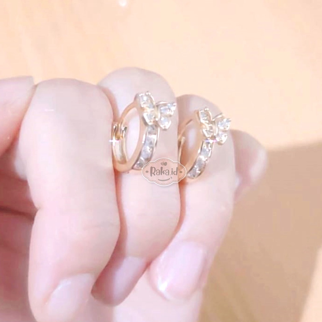 Anting Clip / Klip Mata Baris Putih Motif Kupu Mas Perhiasan Aksesoris Wanita 769