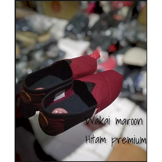 SEPATU SLIP ON ANAK PRIA WANITA WAKAI MAROON HITAM