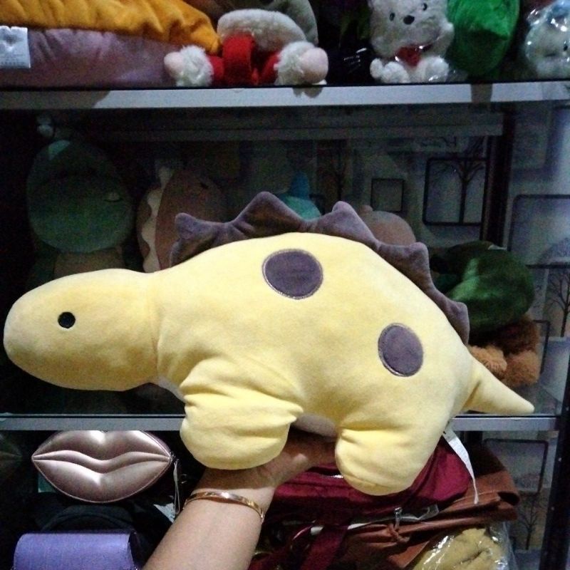 boneka Dino kuning miniso