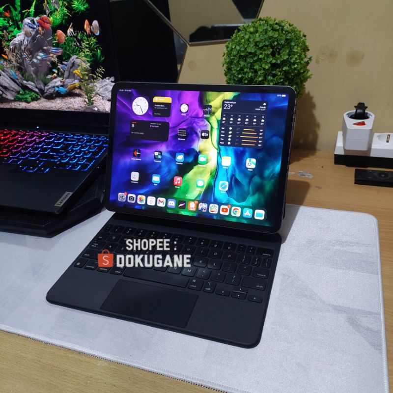 Paket iPad Pro 11 2020 + Magic Keyboard bundle second bekas 2021