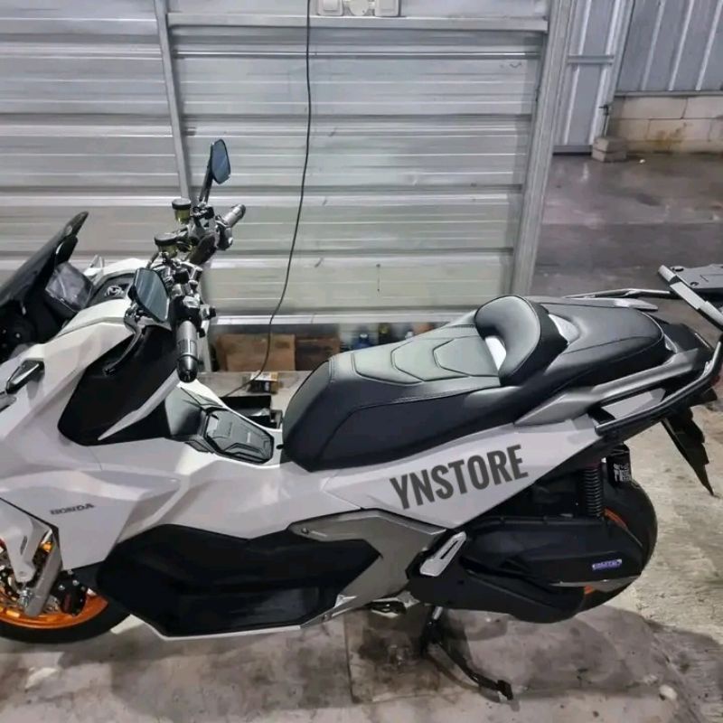 kulit jok / Custom Jok / Sarung Jok Motor Adv 160 & 150 Mbtech