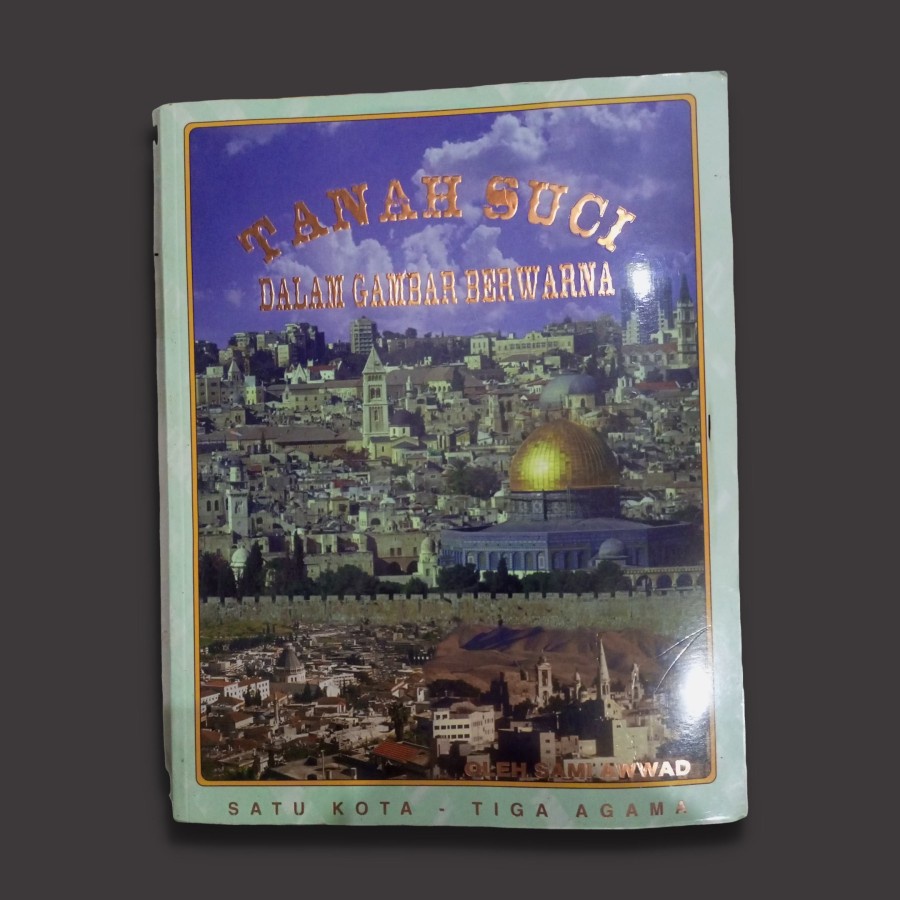 Buku Tanah Suci dalam Gambar Berwarna
