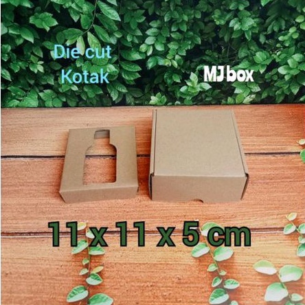 

kardus karton uk 11x11x5 cm... die cut dus packing lelabo 30\35 ml