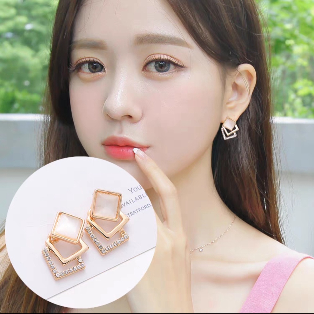 (Hello Girl)E01 Anting Wanita Jepit Dan Tusuk Korea Titanium Model Bunga Mutiara Import