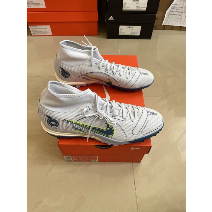 NIKE MERCURIAL SUPERFLY 8 ACADEMY TURF FOOTBALL GREY BNIB