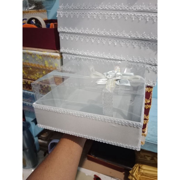 KOTAK HANTARAN SESERAHAN KOTAK KUE SATUAN