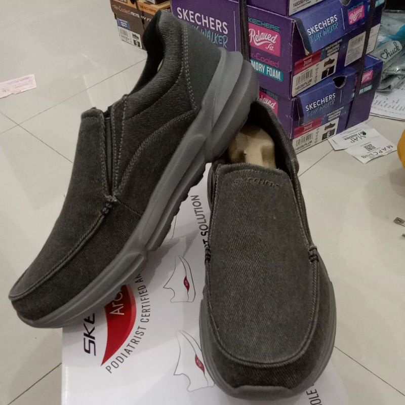 Sepatu Skechers Menifee 204612