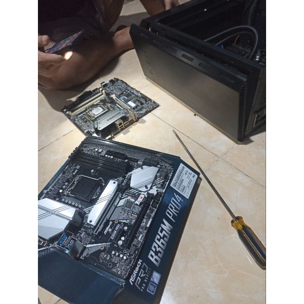 vga gtx1650 oc ventus + mobo ibtel gen 9