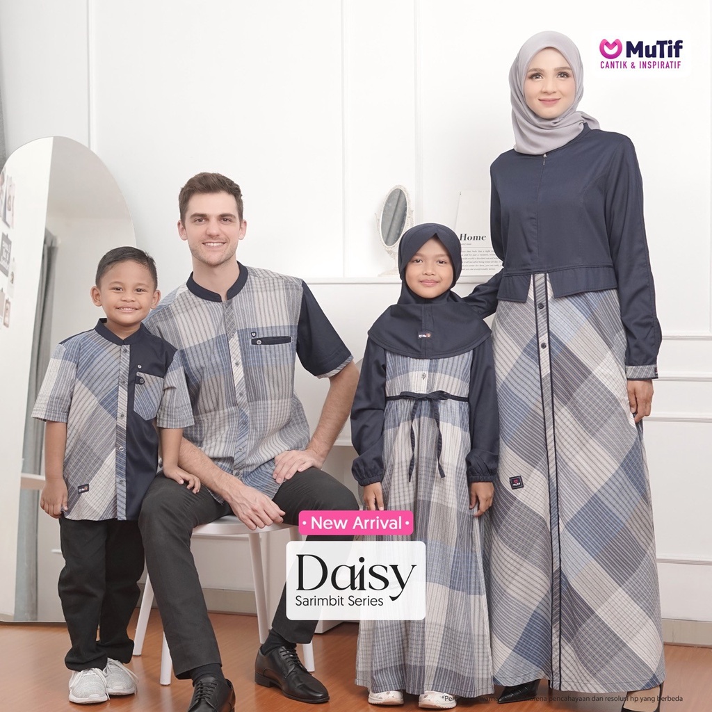 Mutif Sarimbit Daisy Navy Blue Cotton Yarndyed Gamis Koko Anak Dewasa Motif Kombinasi Polos Kotak