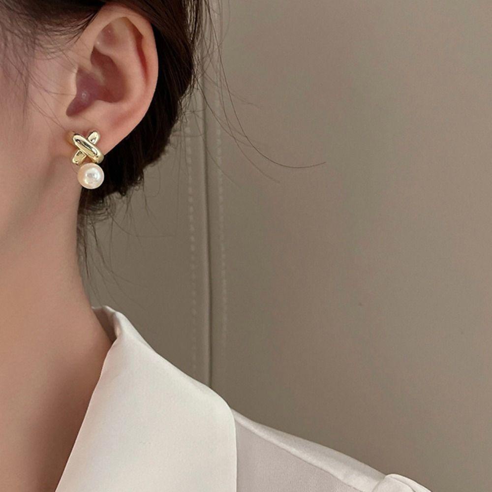 Mxbeauty Anting Wanita Trendi Temperamen Elegan Fashion Geometris Vintage Mutiara Ear Stud