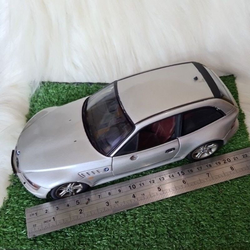 BMW Z3 COUPE 2.8 SKALA 1/18 UT MODELS PRELOVED