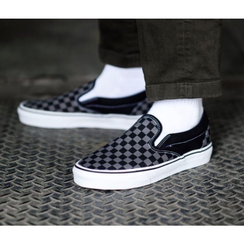 slipon vans checkerboard canvas premium abu hitam