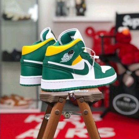 Nike Air Jordan 1 Mid &quot;Green Yellow&quot;